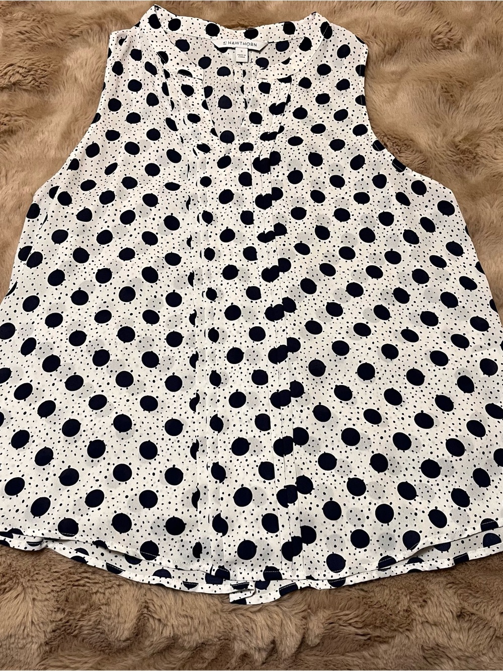 41 HAWTHORN White Navy Polka Dot Sheer Sleeveless Tank Top, Med